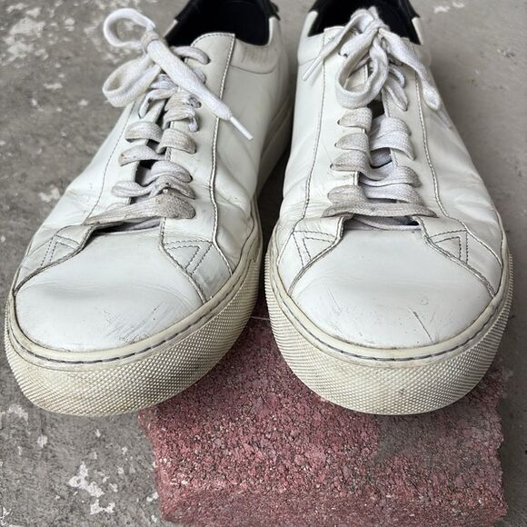 Givenchy low top leather sneakers - Picture 4 of 9